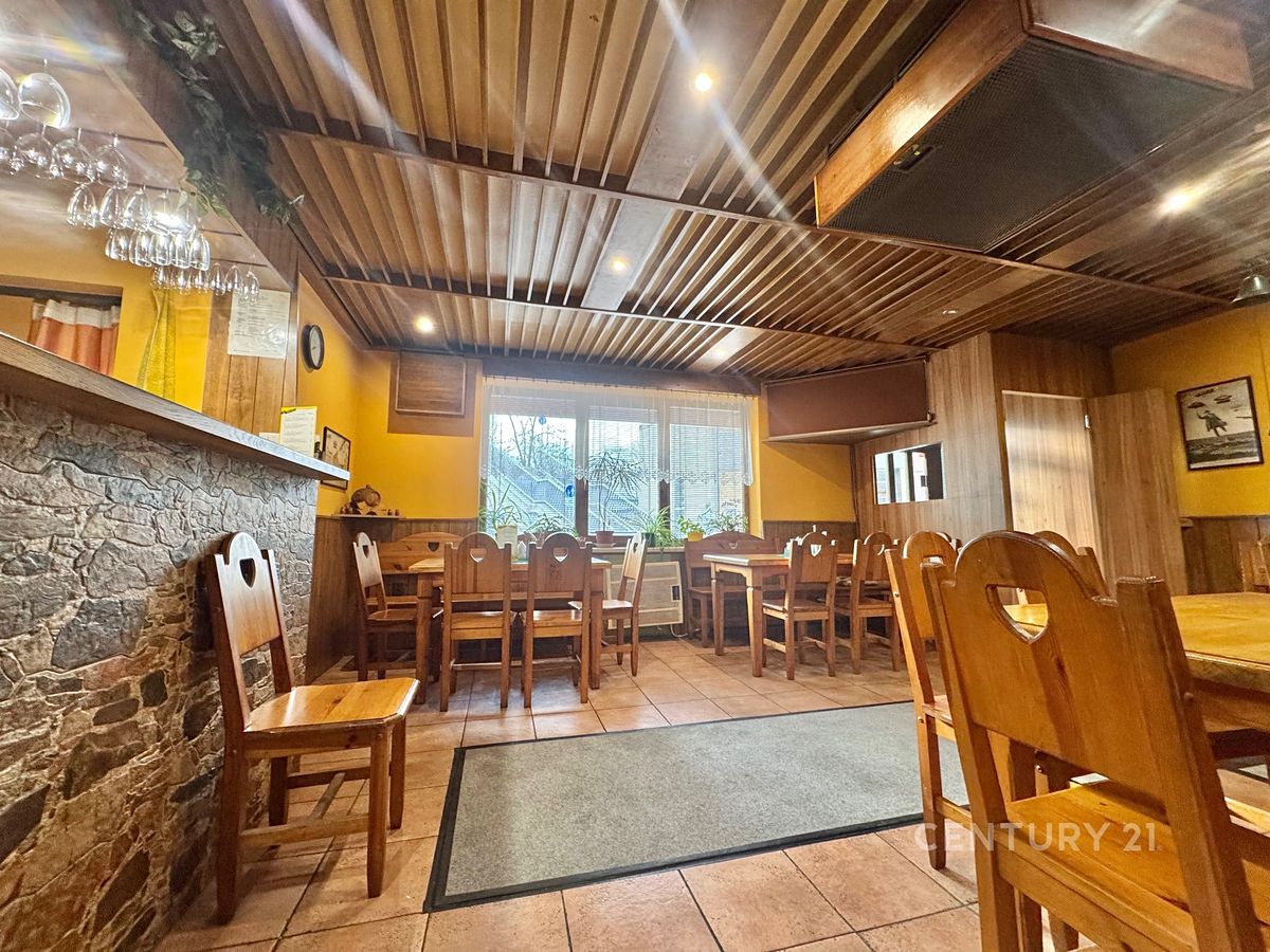 Prodej rodinného domu 170 m², pozemek 1 m² – fotografie 4