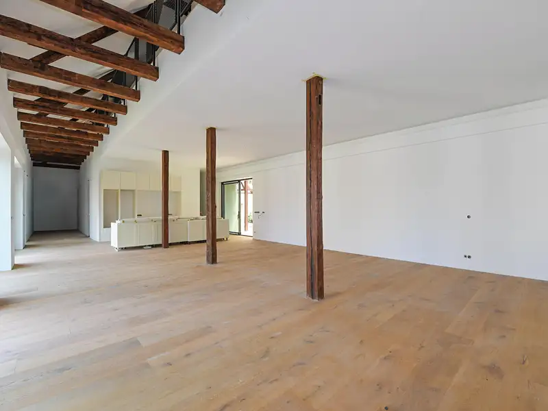 Prodej rodinného domu 637 m², pozemek 1384 m², Libčice nad Vltavou – náhled fotky 3