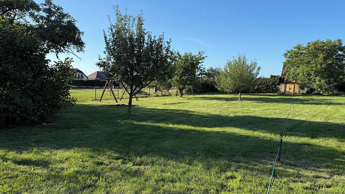 Prodej stavebního pozemku 815 m² – fotografie 3