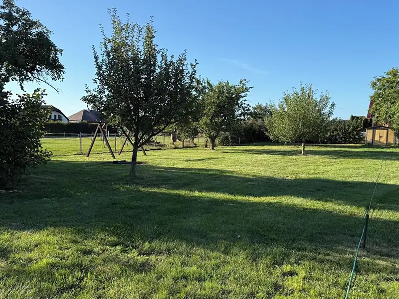 Prodej stavebního pozemku 815 m², Boseň – náhled fotky 3