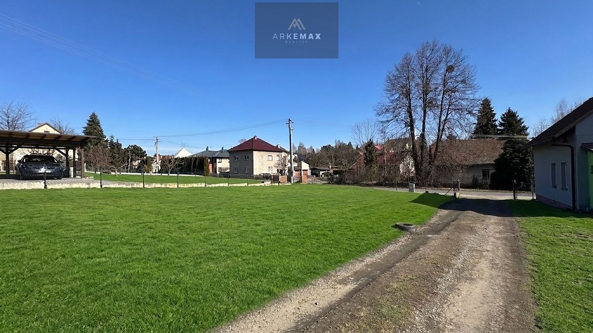 Prodej stavebního pozemku 701 m² 2