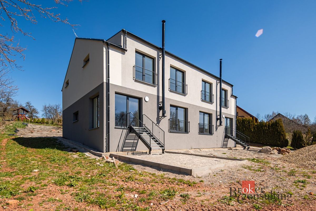 Prodej rodinného domu 264 m², pozemek 1181 m² – fotografie 4