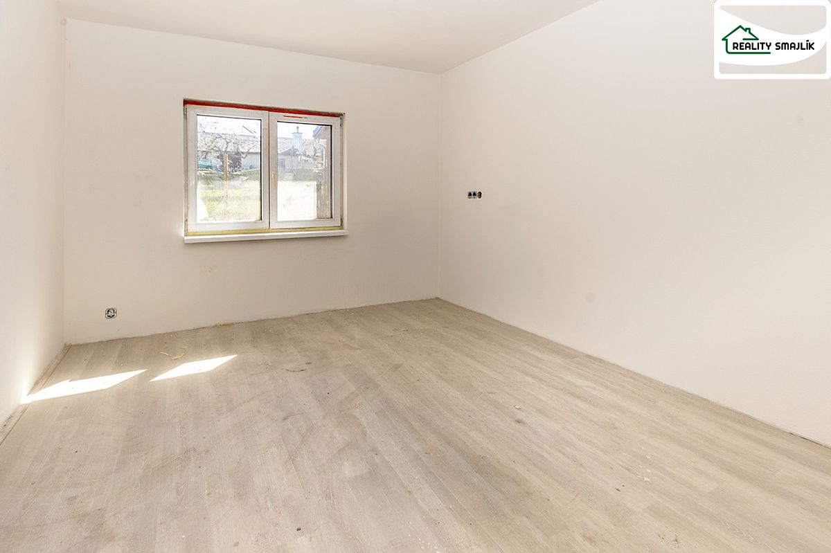 Prodej rodinného domu 100 m², pozemek 707 m² – fotografie 5