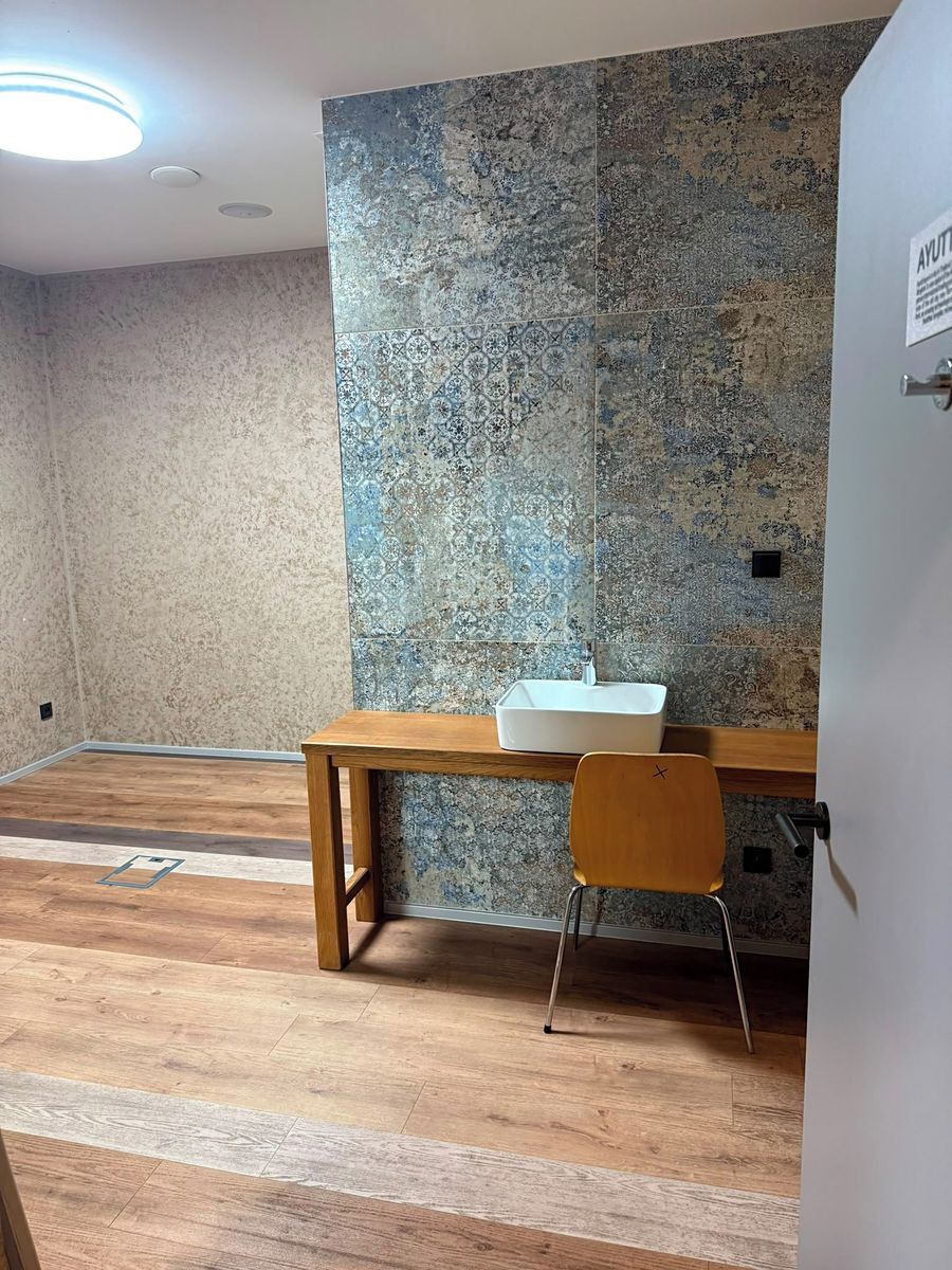 Pronájem obchodního prostoru 51 m² – fotografie 4