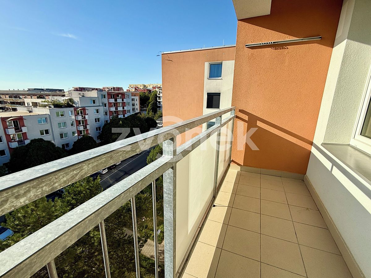 Pronájem bytu 3+1 68 m² – fotografie 4