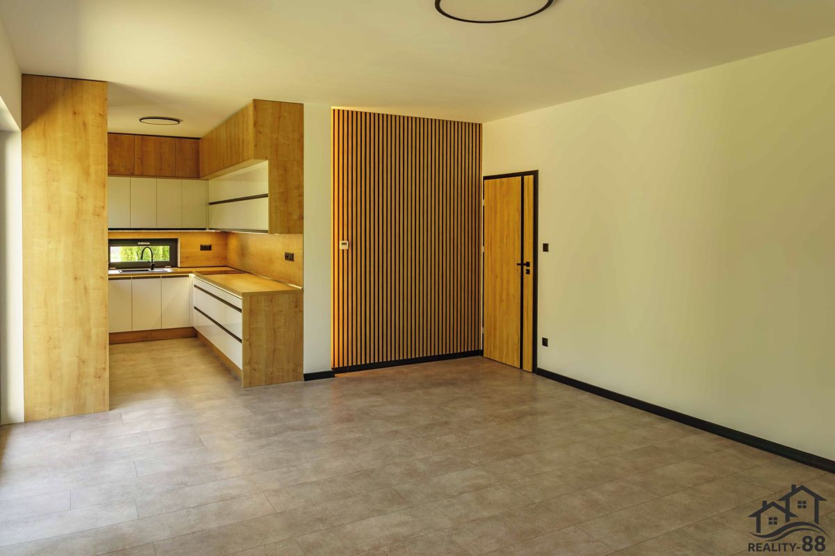 Prodej rodinného domu 80 m², pozemek 412 m² – fotografie 3