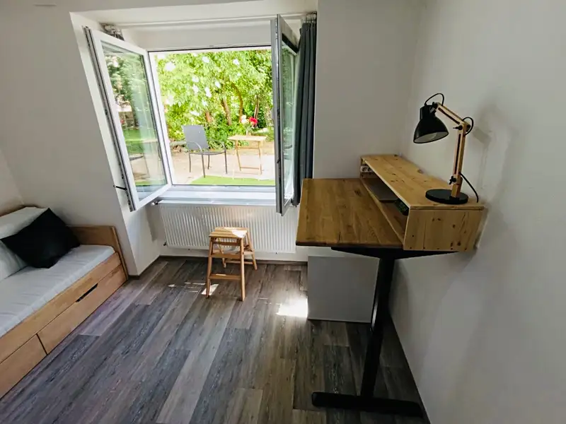 Pronájem bytu 1+kk 23 m², Praha – náhled fotky 3