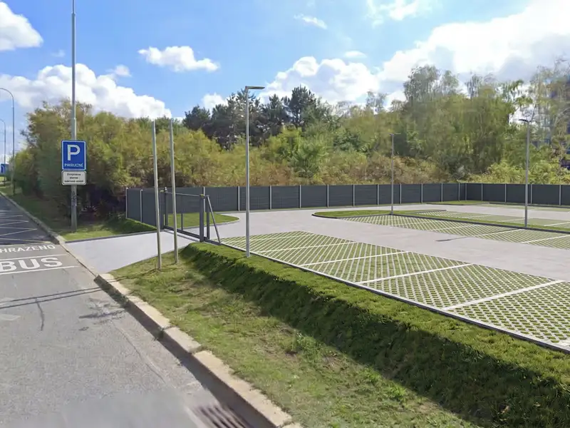 Prodej komerčního pozemku 1716 m², Praha – náhled fotky 2
