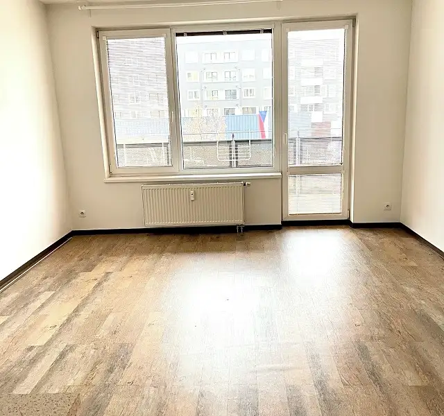 Pronájem bytu 2+kk 52 m², Praha – náhled fotky 1