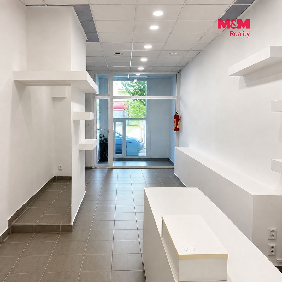 Pronájem obchodního prostoru 63 m² – fotografie 3