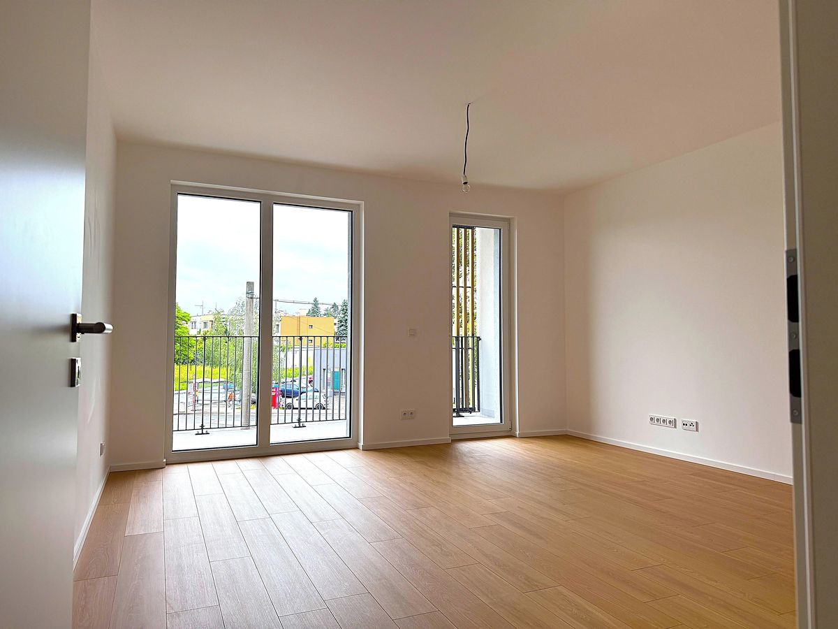 Pronájem bytu 2+kk 55 m² – fotografie 2