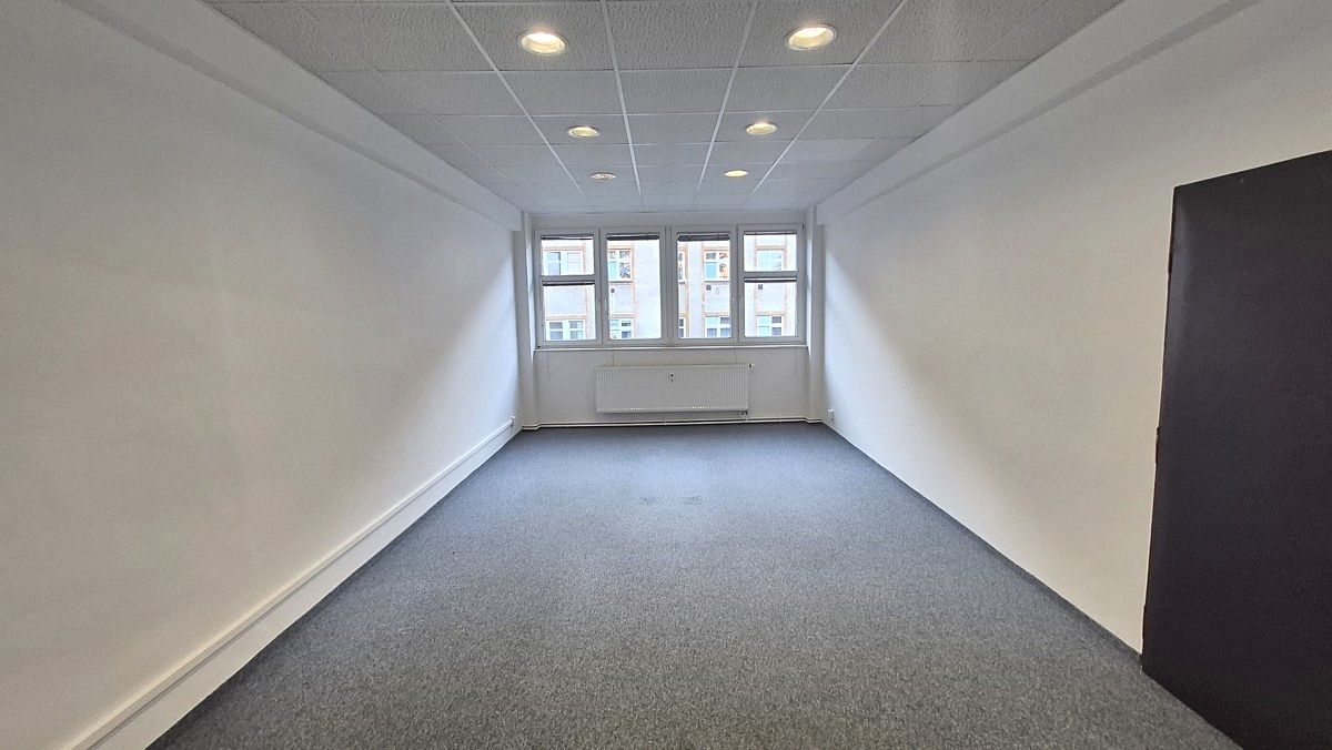 Pronájem kanceláře 26 m² – fotografie 2