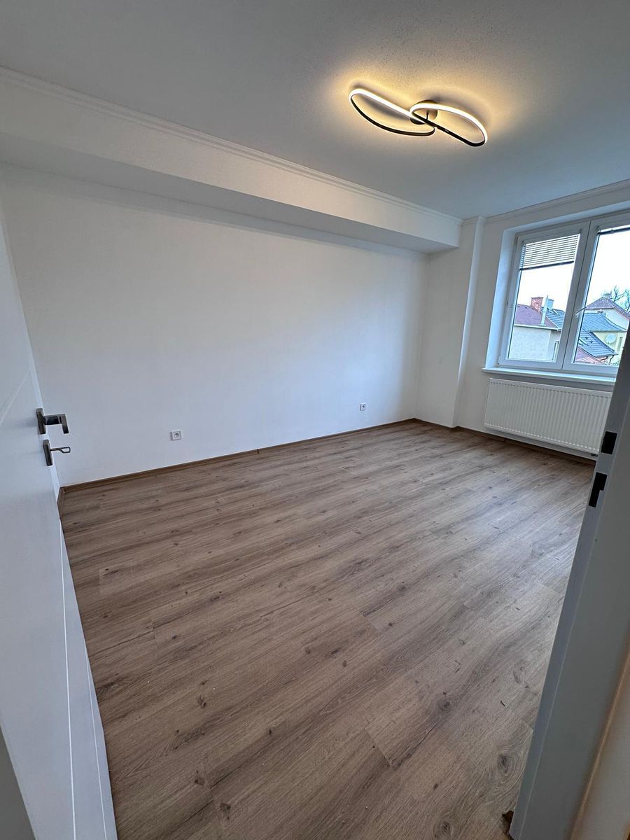 Pronájem bytu 2+kk 49 m² – fotografie 4