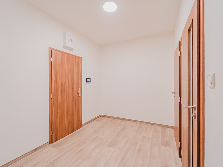 Pronájem bytu 2+kk, 64 m² (6 z 6)