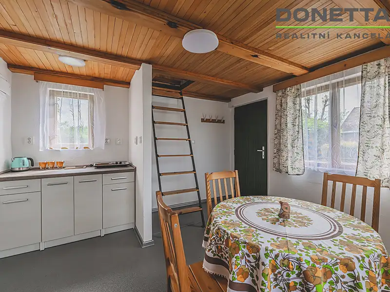Prodej chaty 32 m², pozemek 414 m², Hradec Králové – náhled fotky 3