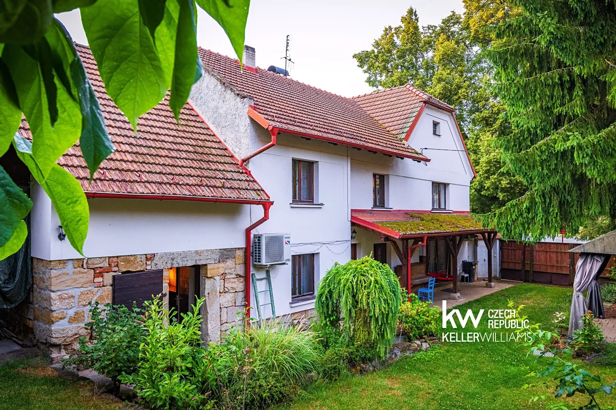 Prodej vícegeneračního domu 340 m², pozemek 1529 m²