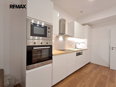 Prodej bytu 3+kk, 60 m² (2 z 33)