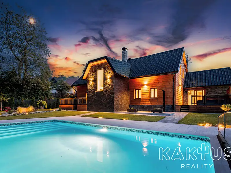 Prodej rodinného domu 316 m², pozemek 1706 m², Frenštát pod Radhoštěm – náhled fotky 1