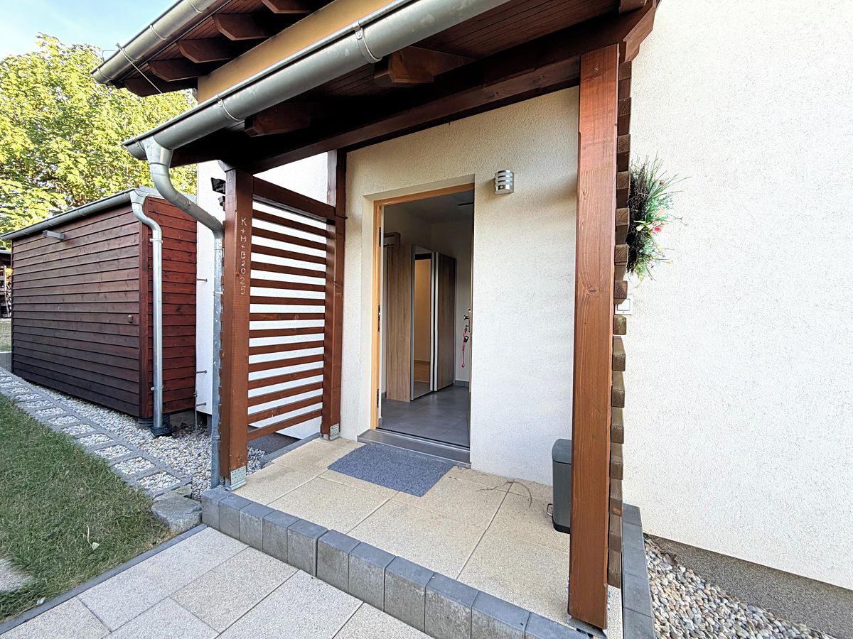 Prodej rodinného domu 158 m², pozemek 1349 m² – fotografie 3