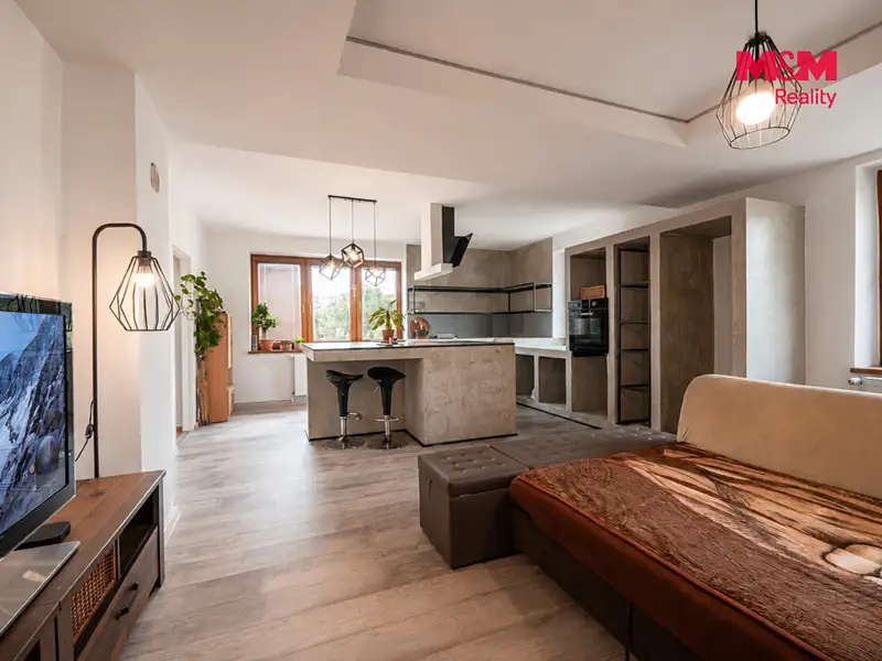 Prodej rodinného domu 260 m², pozemek 1024 m², Hrádek nad Nisou – náhled fotky 3