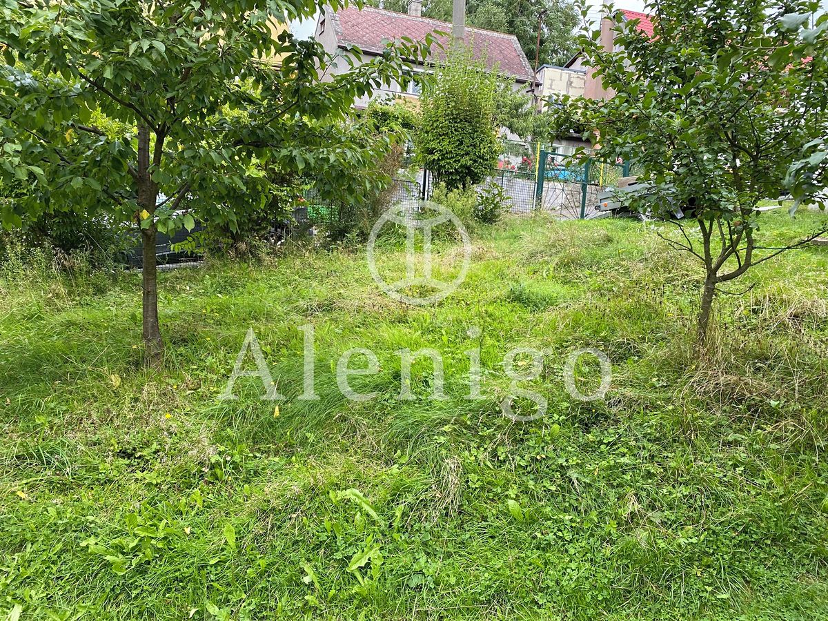 Prodej stavebního pozemku 1151 m² – fotografie 2