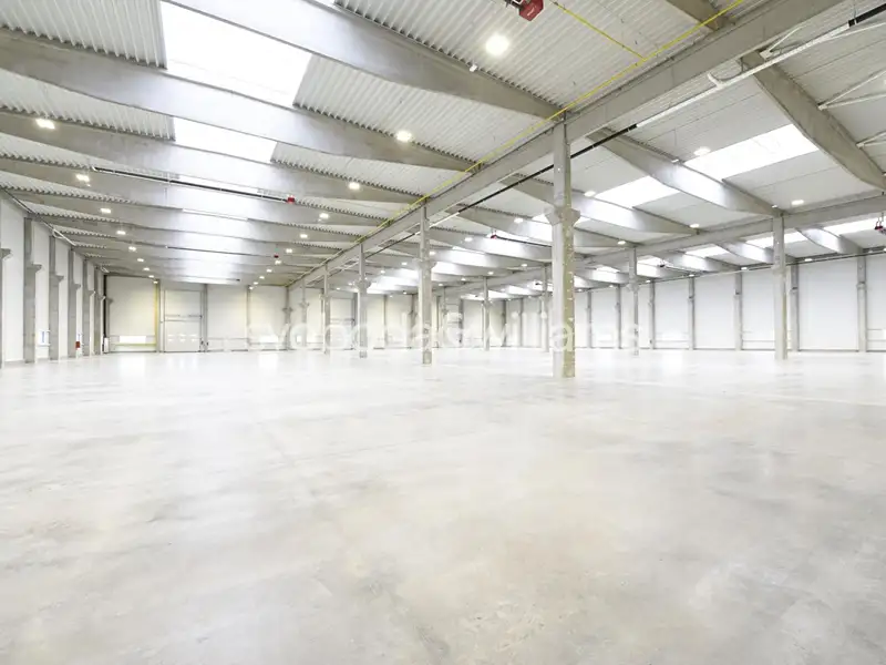 Pronájem výrobní haly, prostoru 4948 m², Hostomice – náhled fotky 2