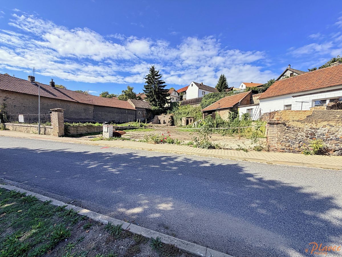 Prodej stavebního pozemku 945 m² – fotografie 5
