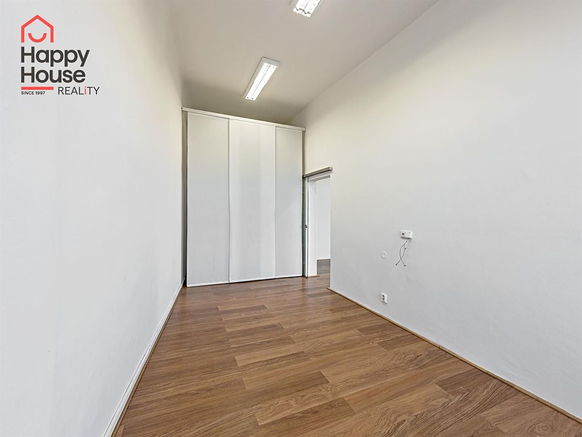 Pronájem kanceláře 47 m² – fotografie 4