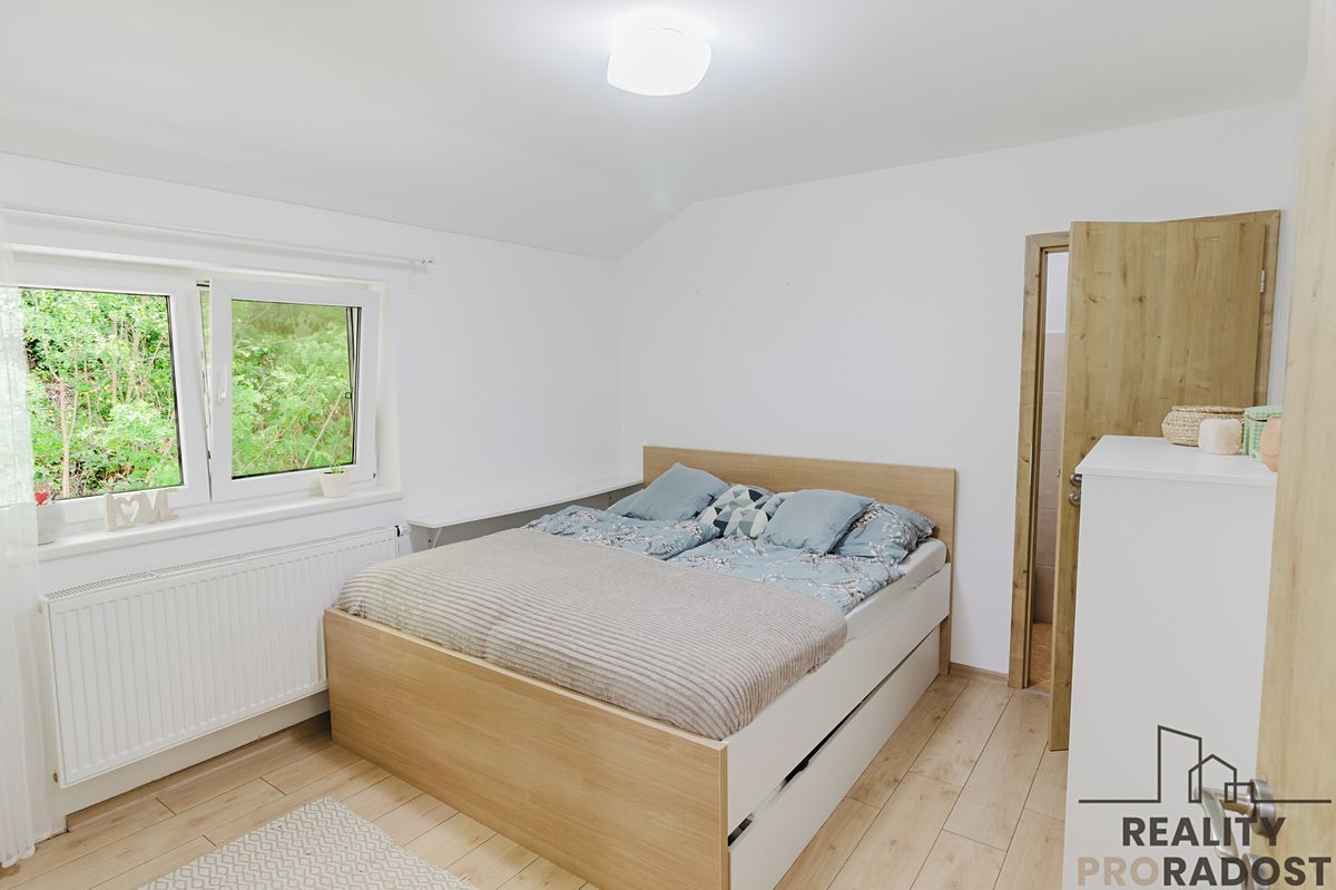 Prodej rodinného domu 100 m², pozemek 160 m² – fotografie 3