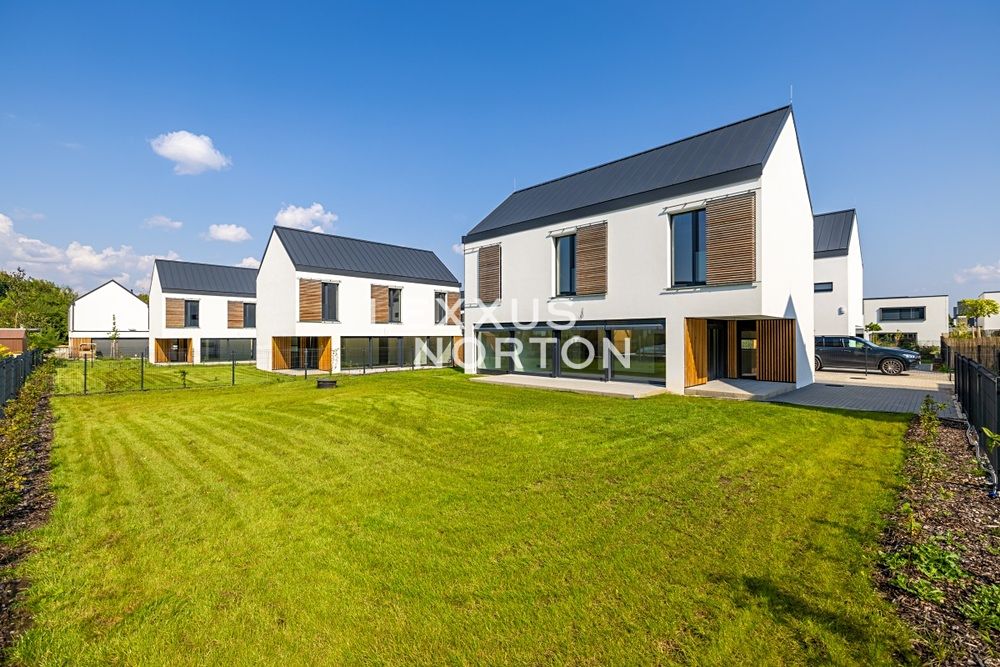 Prodej rodinného domu 145 m², pozemek 414 m² – fotografie 2