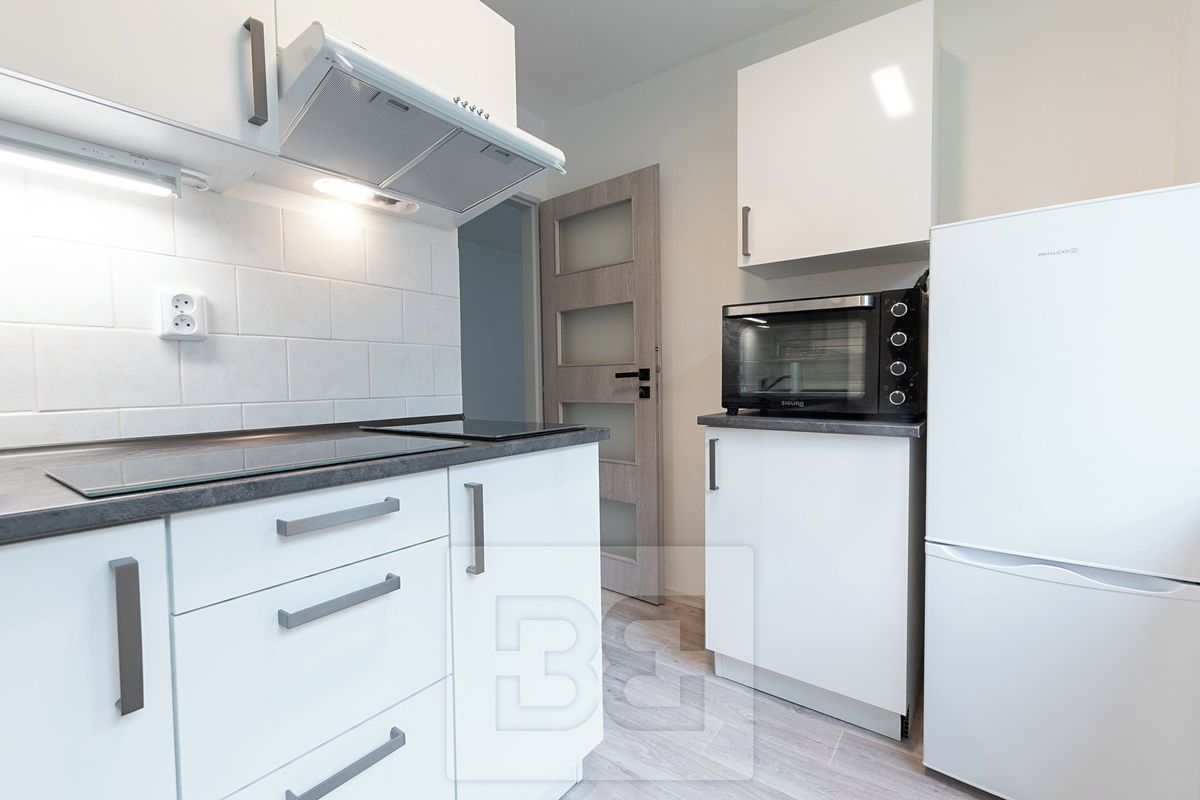 Pronájem bytu 1+1 27 m² – fotografie 2