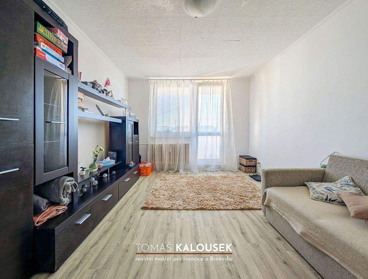 Pronájem bytu 2+1 52 m² – fotografie 3