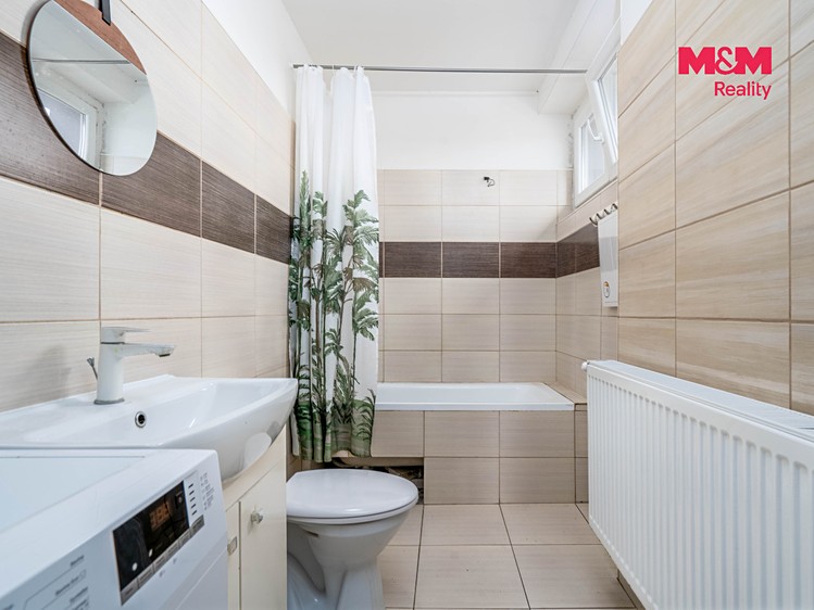 Комерційне приміщення на продаж, 870 м² (26 з 30)