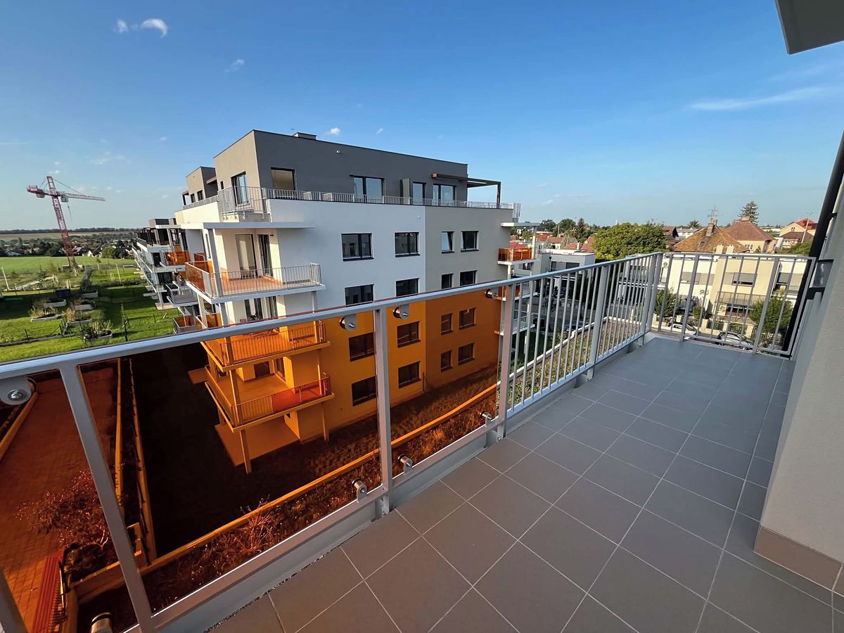 Pronájem bytu 3+kk 87 m² – fotografie 4
