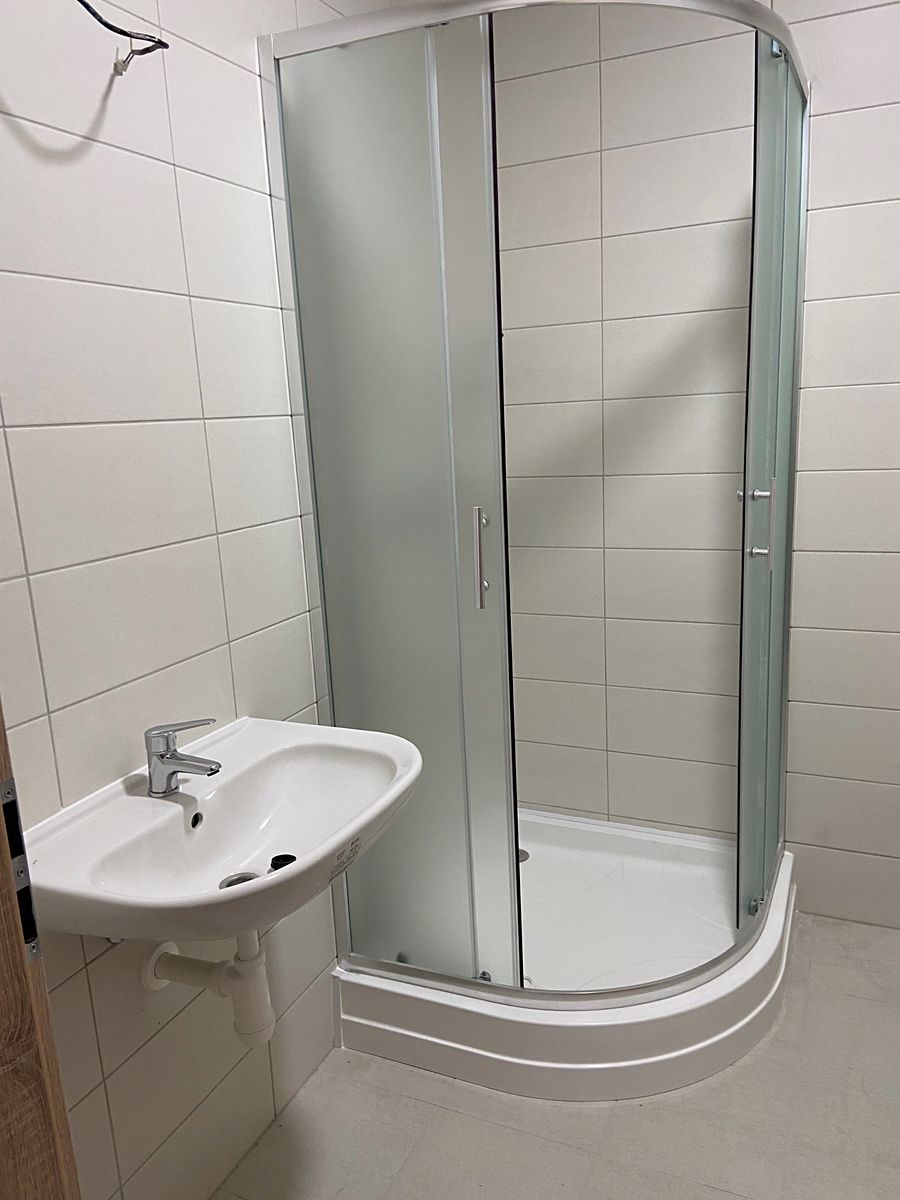 Prodej komerční nemovitosti 1800 m² – fotografie 3