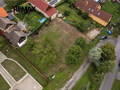Prodej stavebního pozemku 825 m²