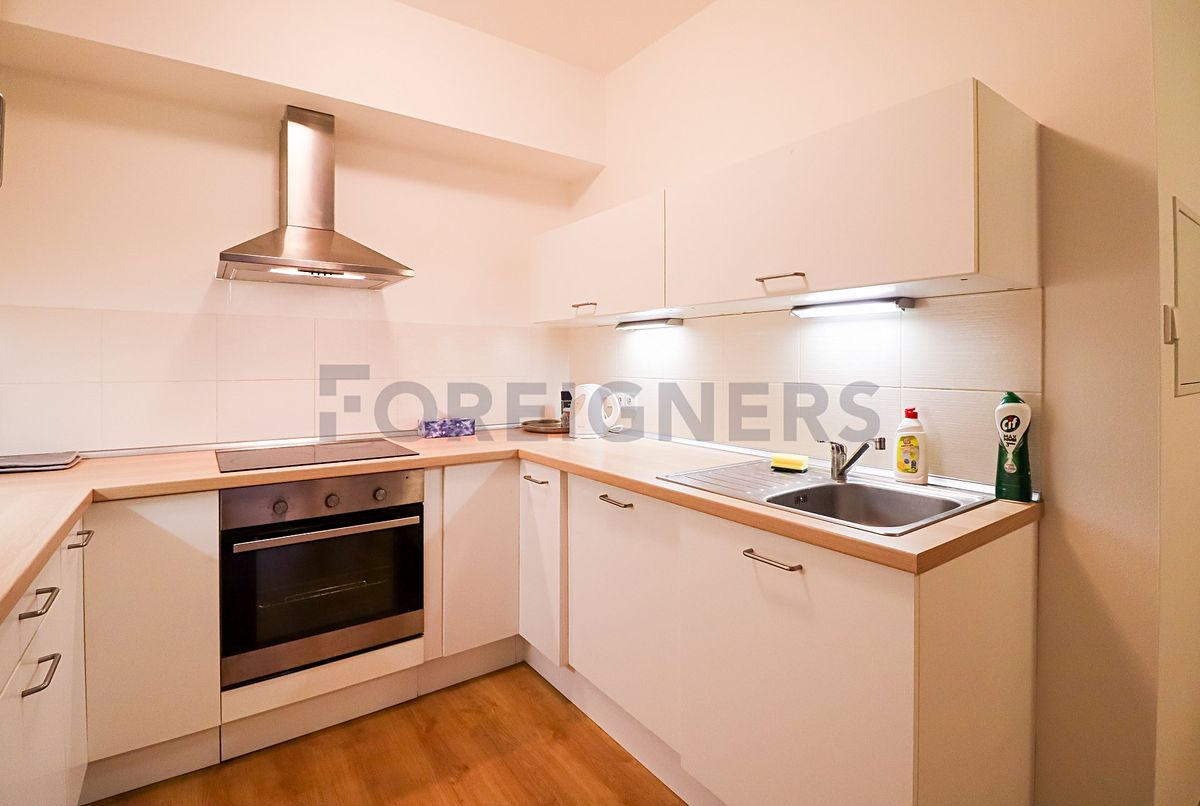 Pronájem bytu 2+kk 58 m² – fotografie 2