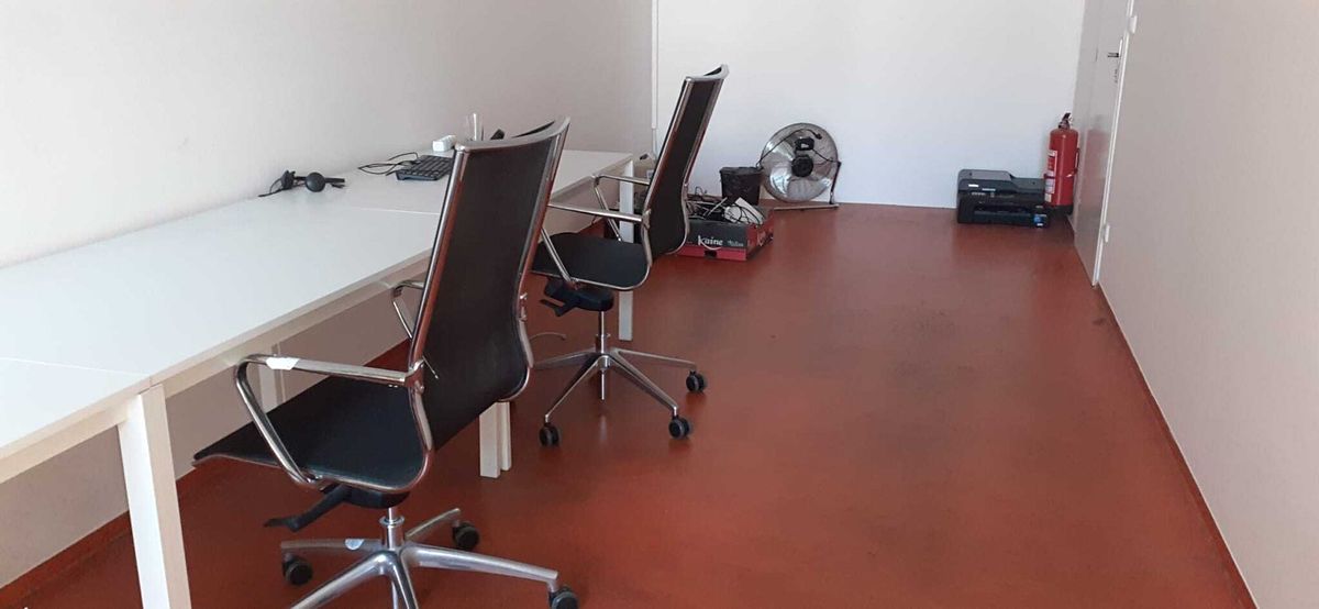 Pronájem kanceláře 135 m² – fotografie 2