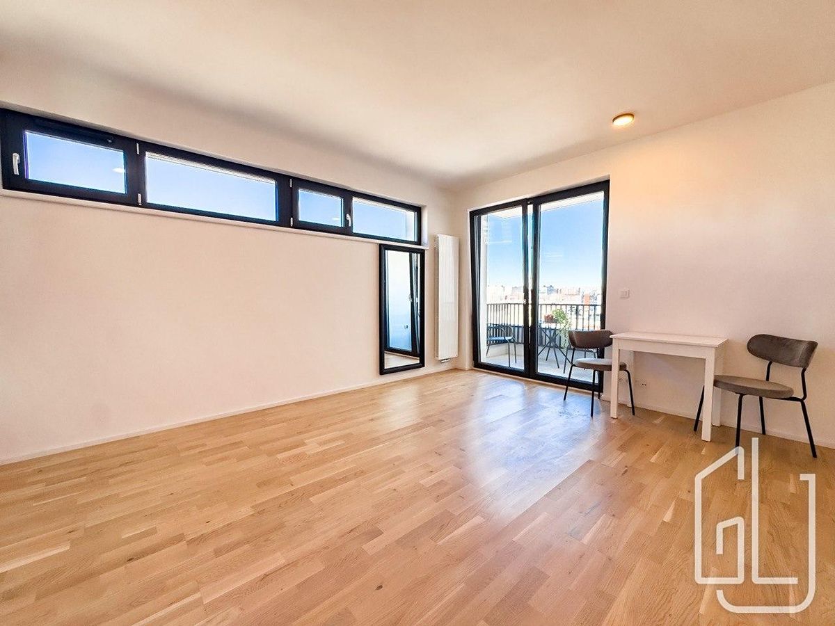 Pronájem bytu 1+kk 35 m² – fotografie 4