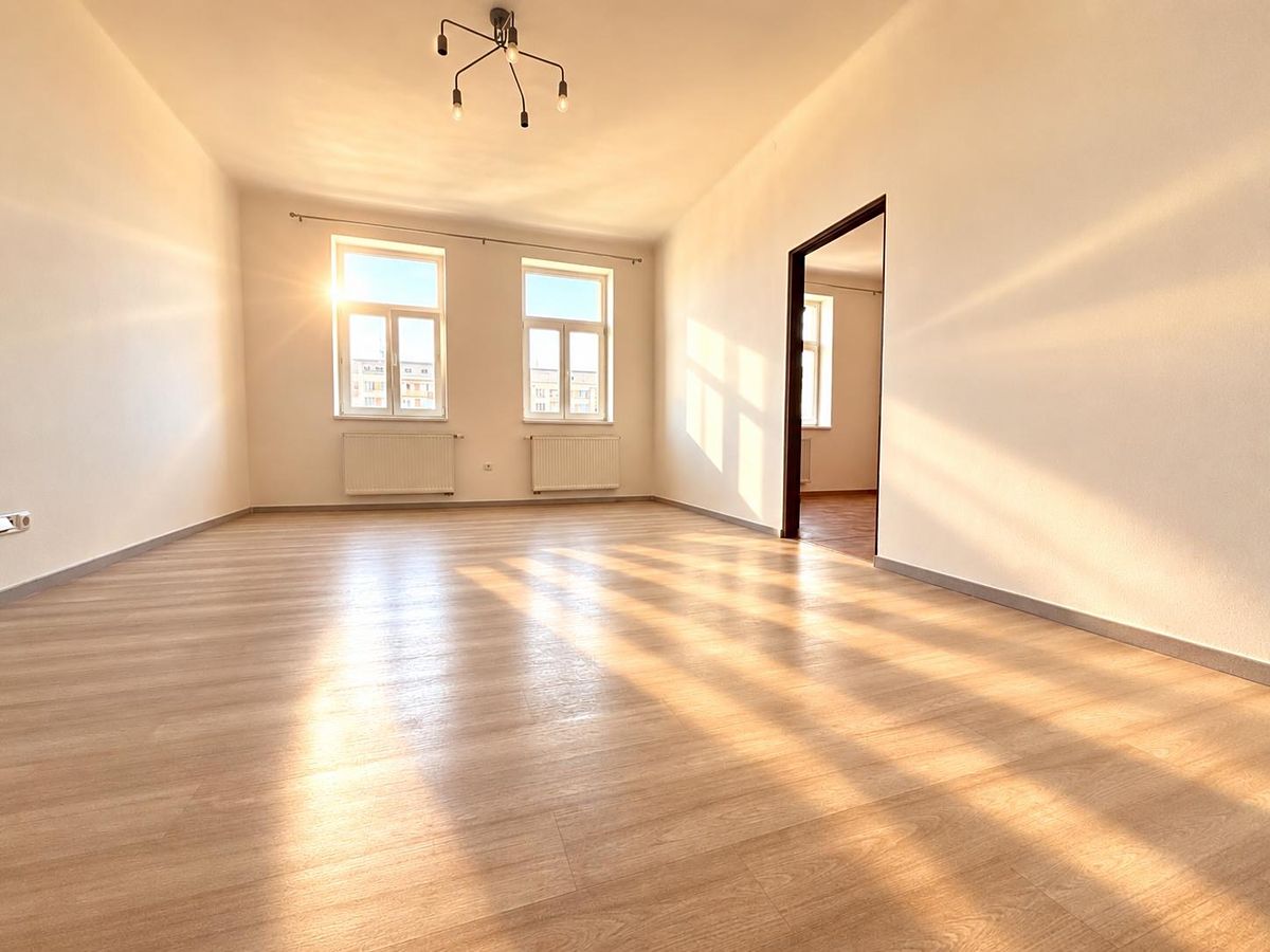 Pronájem bytu 2+1 60 m² – fotografie 3
