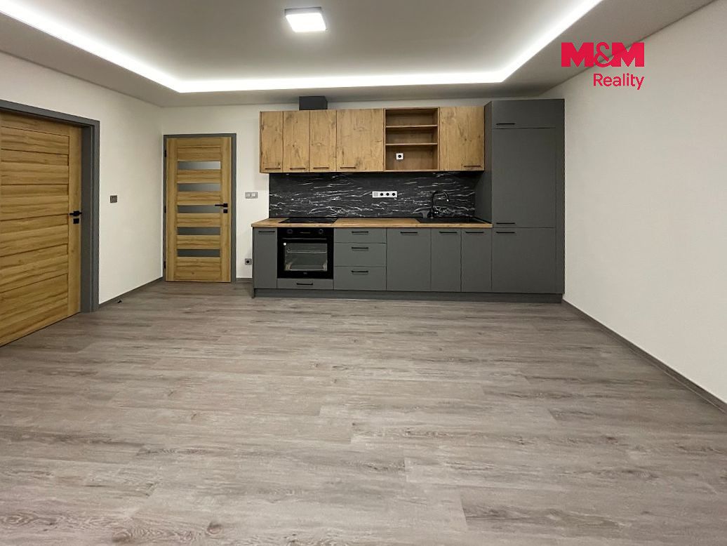 Pronájem bytu 2+kk 62 m² – fotografie 2