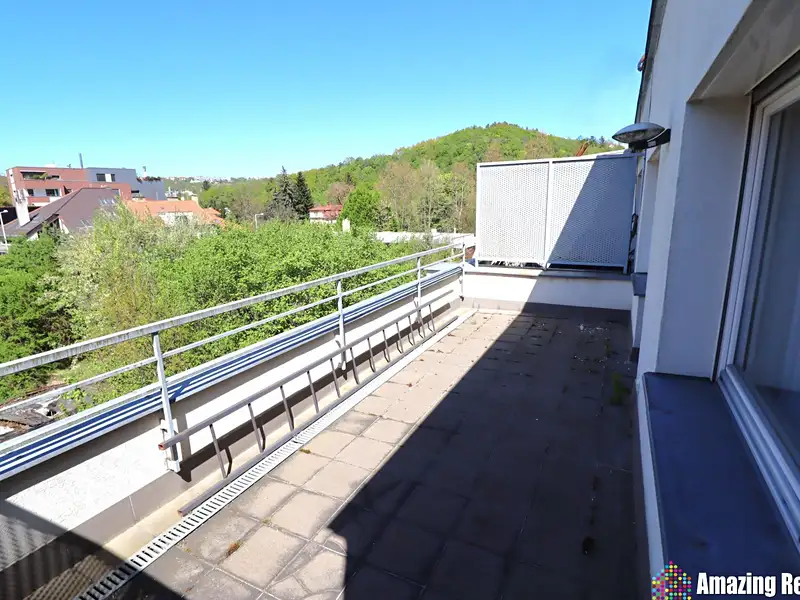 Prodej kanceláře 311 m², Praha – náhled fotky 2