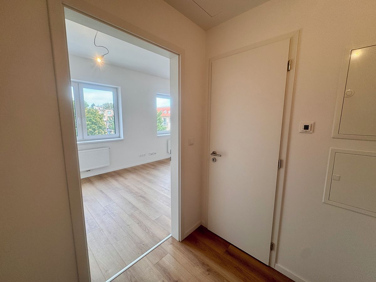 Pronájem bytu 1+kk 27 m² – fotografie 4