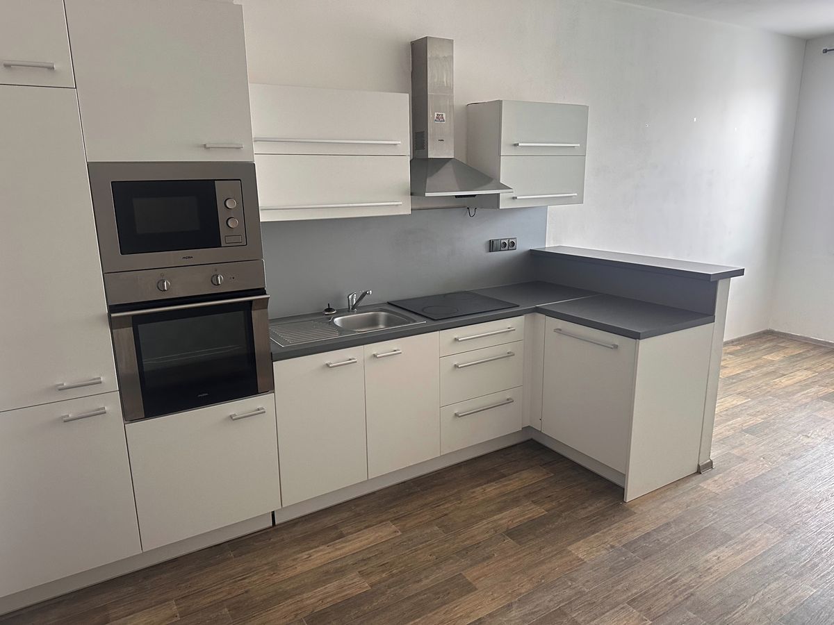 Pronájem bytu 3+kk 64 m²