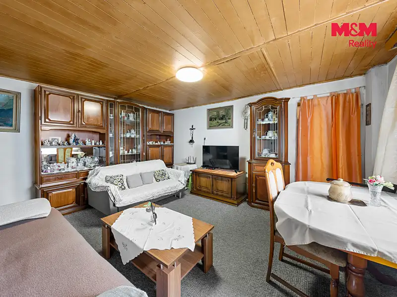Prodej rodinného domu 248 m², pozemek 2655 m², Strupčice – náhled fotky 3