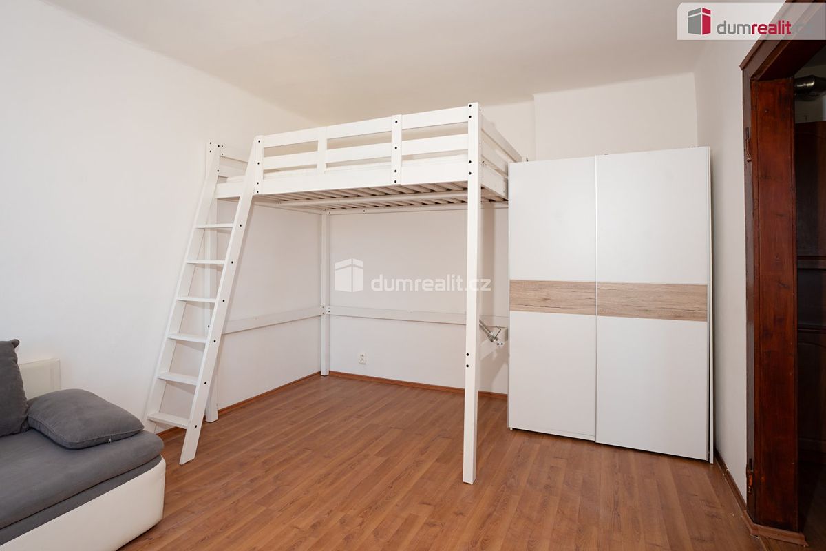 Pronájem bytu 2+kk 32 m² – fotografie 3