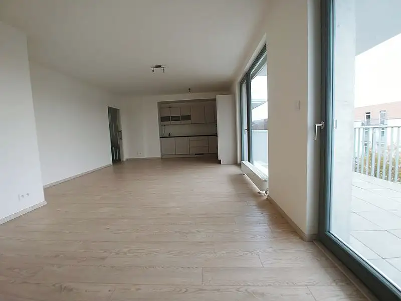 Pronájem bytu 4+kk 86 m², Praha – náhled fotky 1