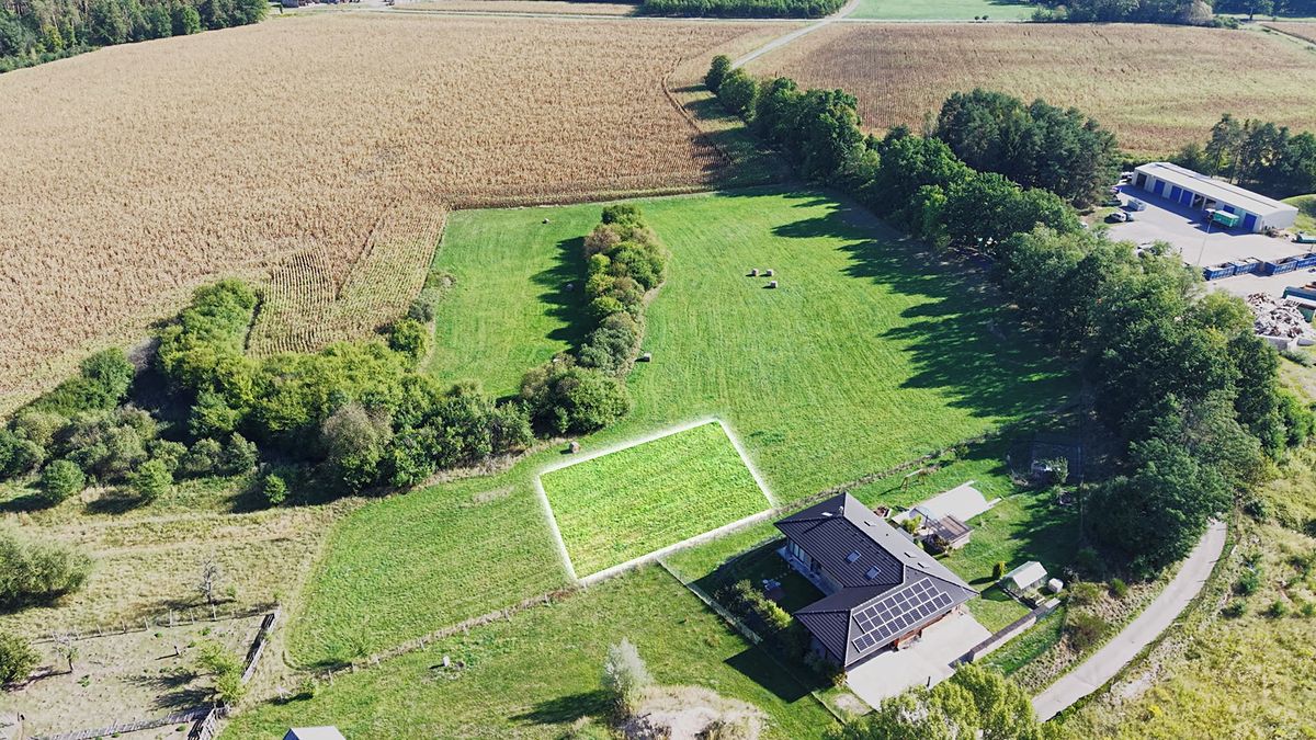Prodej stavebního pozemku 3829 m² – fotografie 3