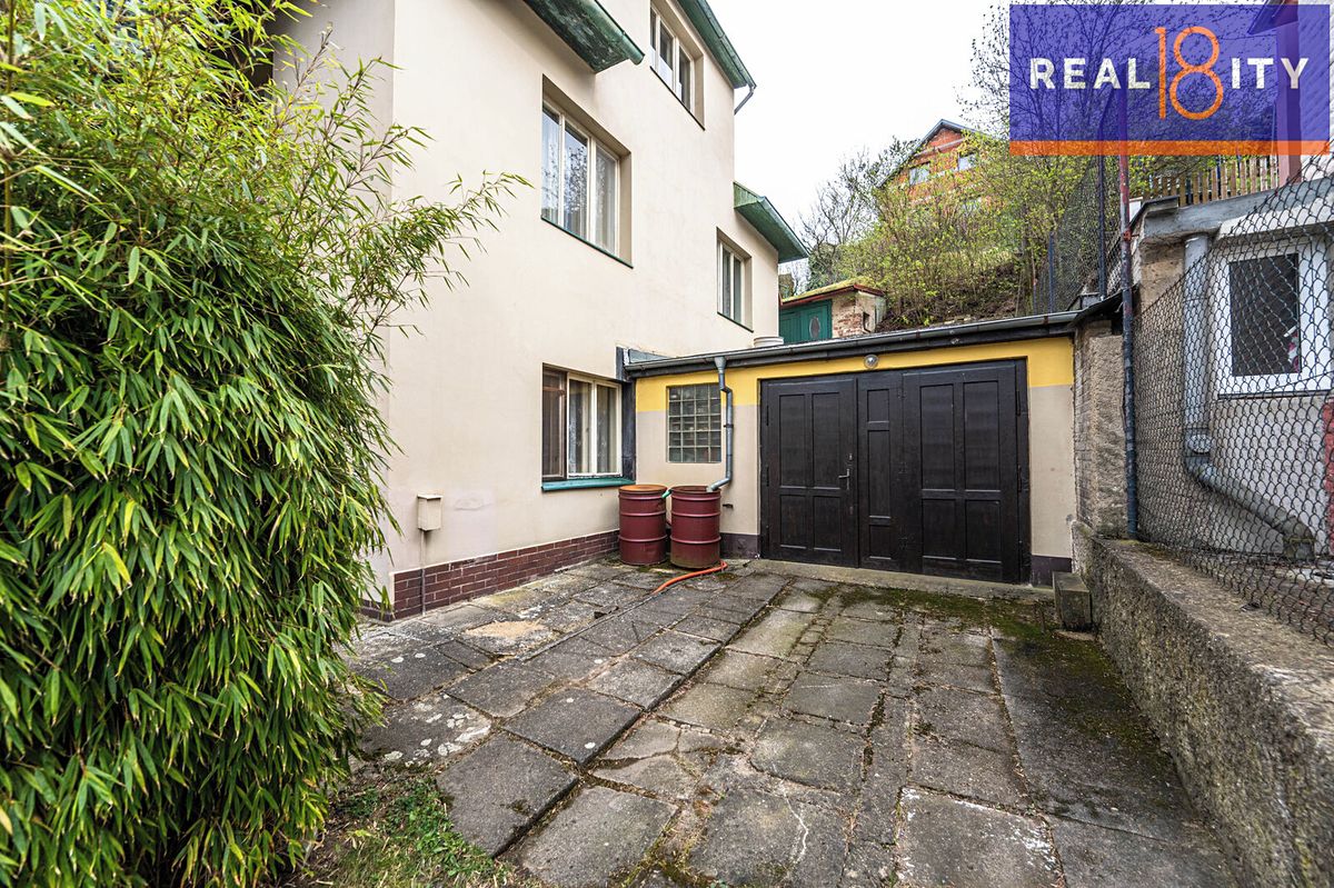 Prodej rodinného domu 264 m², pozemek 773 m² – fotografie 3