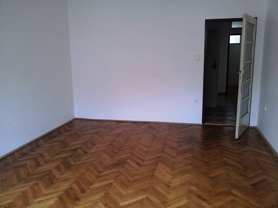 Pronájem bytu 1+1 60 m² – fotografie 2